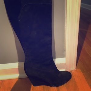 Size 9 black suede Via Spiga boots